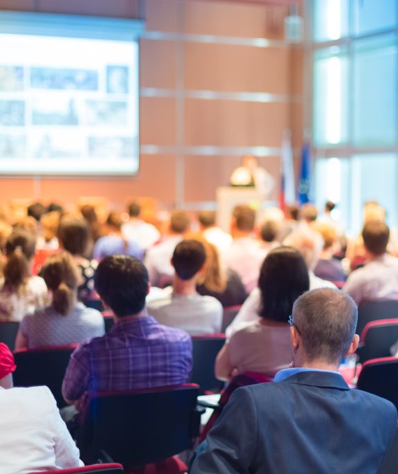 Keynote speakers and sessions at project management conferences